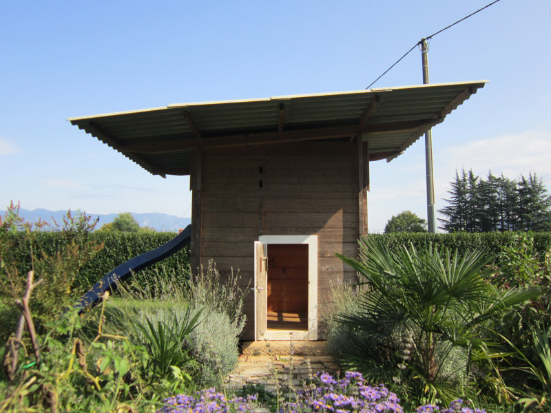 LITTLE GARDEN HOUSE Detail 2